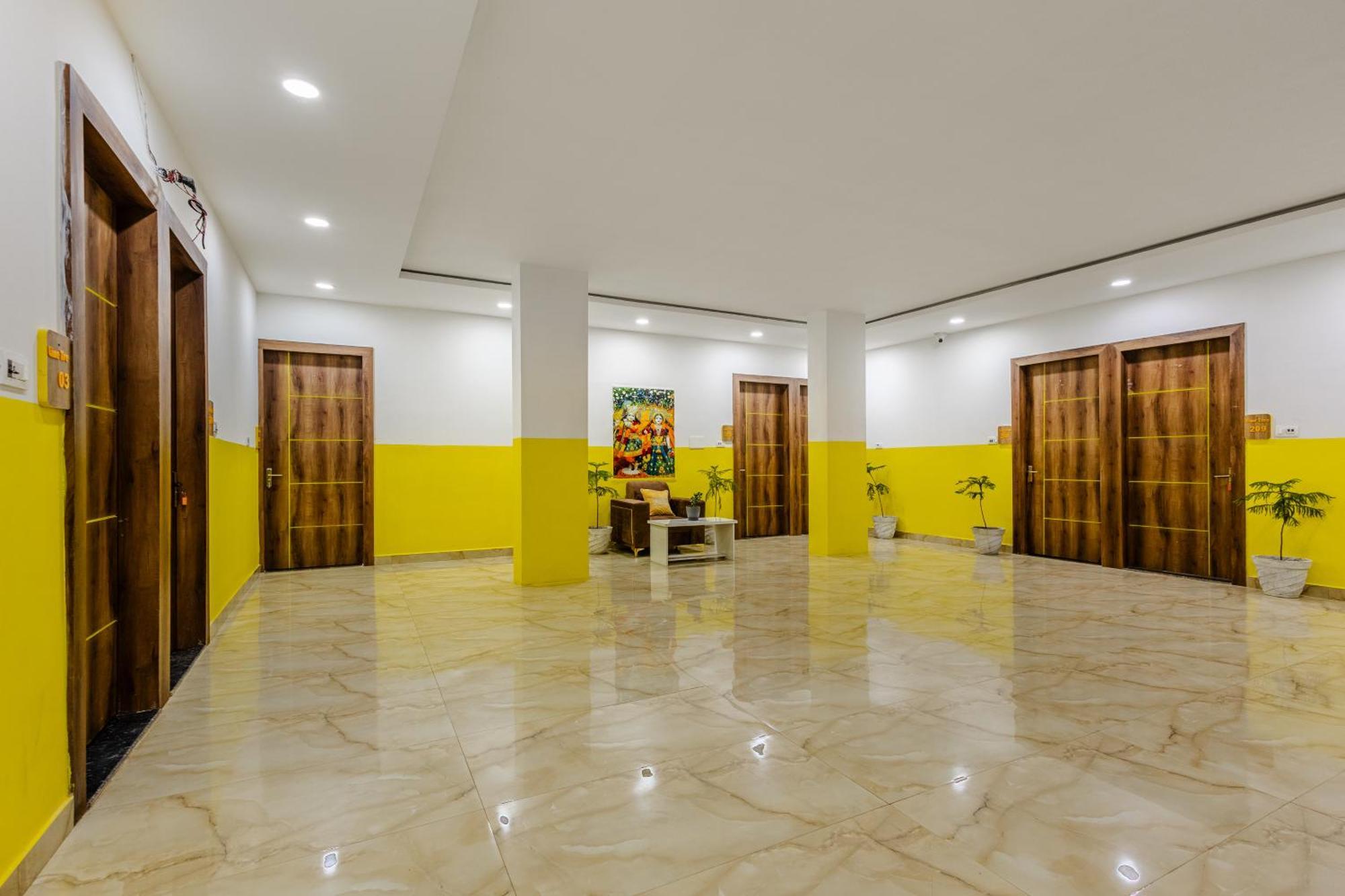 Lime Tree Hotel And Banquet Vrindāvan المظهر الخارجي الصورة