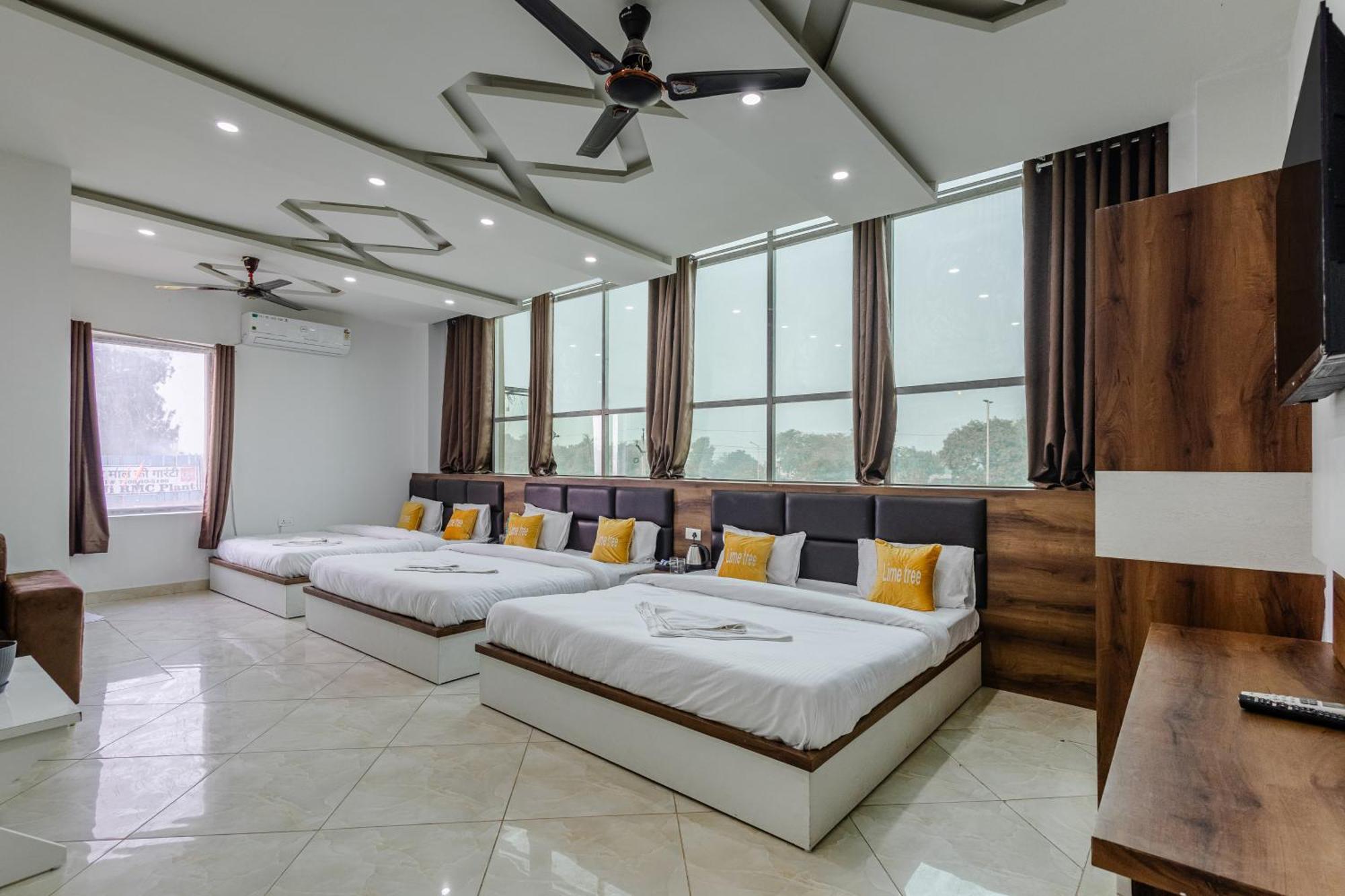 Lime Tree Hotel And Banquet Vrindāvan المظهر الخارجي الصورة