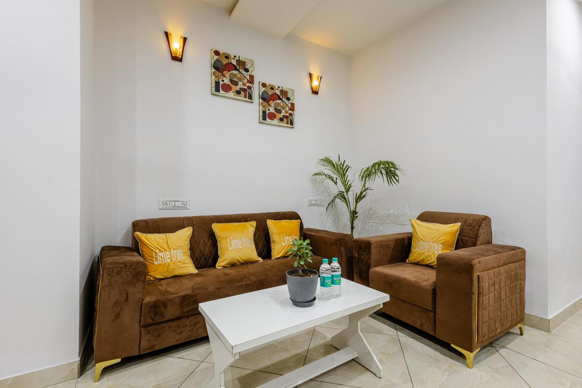 Lime Tree Hotel And Banquet Vrindāvan المظهر الخارجي الصورة