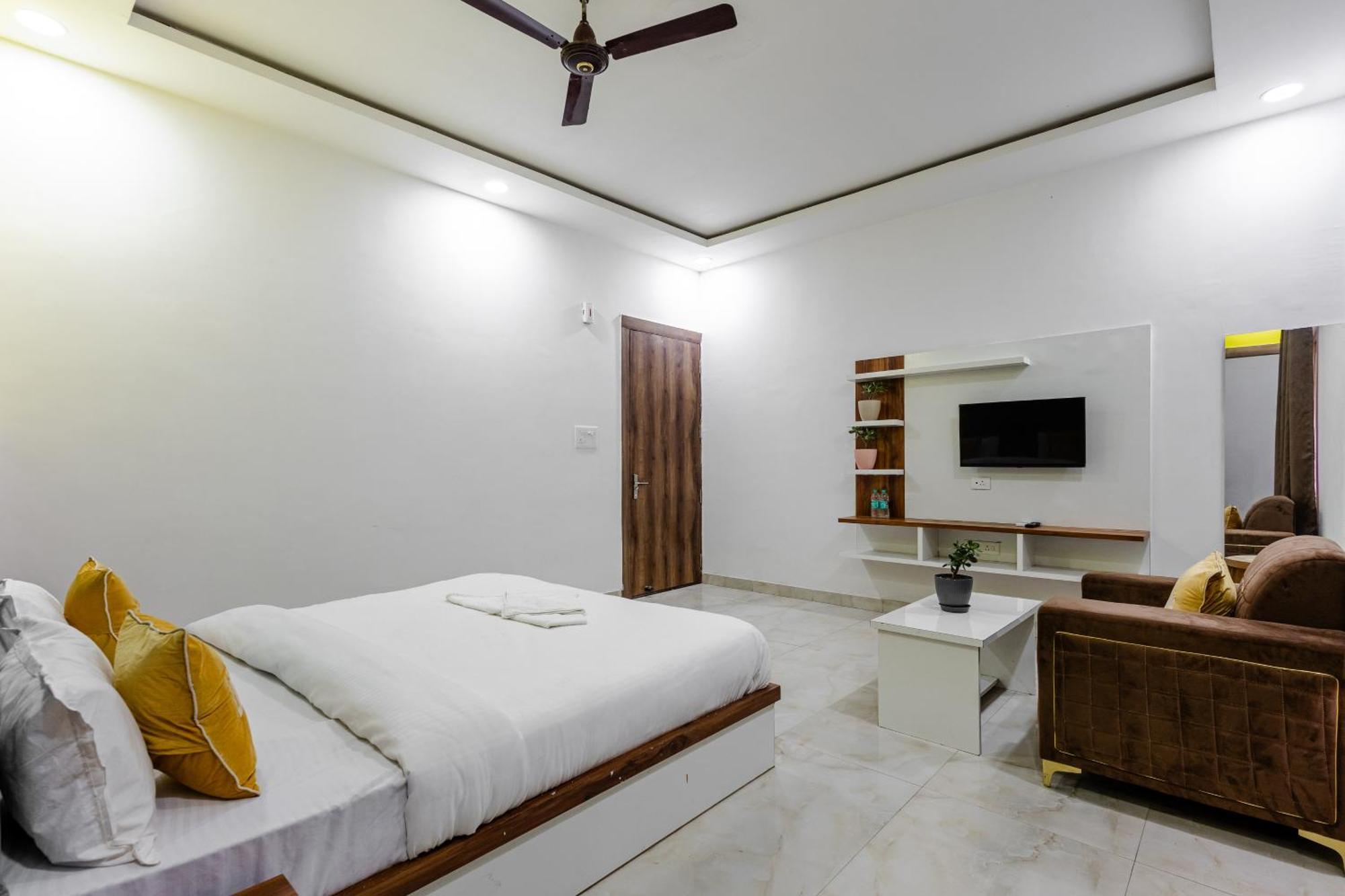 Lime Tree Hotel And Banquet Vrindāvan المظهر الخارجي الصورة